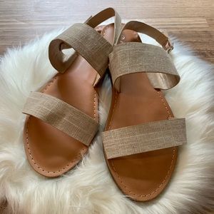 Cute sandals! Size 7.5